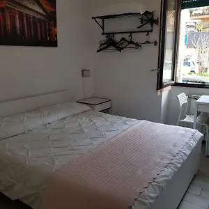 Bed & Breakfast Metro B 10 Passi Dalla Metro B